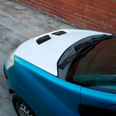 Пластиковый капот с воздухоотводами для Hyundai Getz дорестайлинг (2001-2004 г.в.) купить недорого с доставкой в Нягань