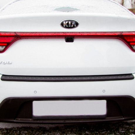 Защитная накладка на задний бампер KIA Rio (2017-н.в., седан) купить недорого с доставкой в Нягань