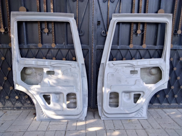 Комплект задних стеклопластиковых дверей для B@3 2123 "Chevrolet Niv@" купить недорого с доставкой в Нягань